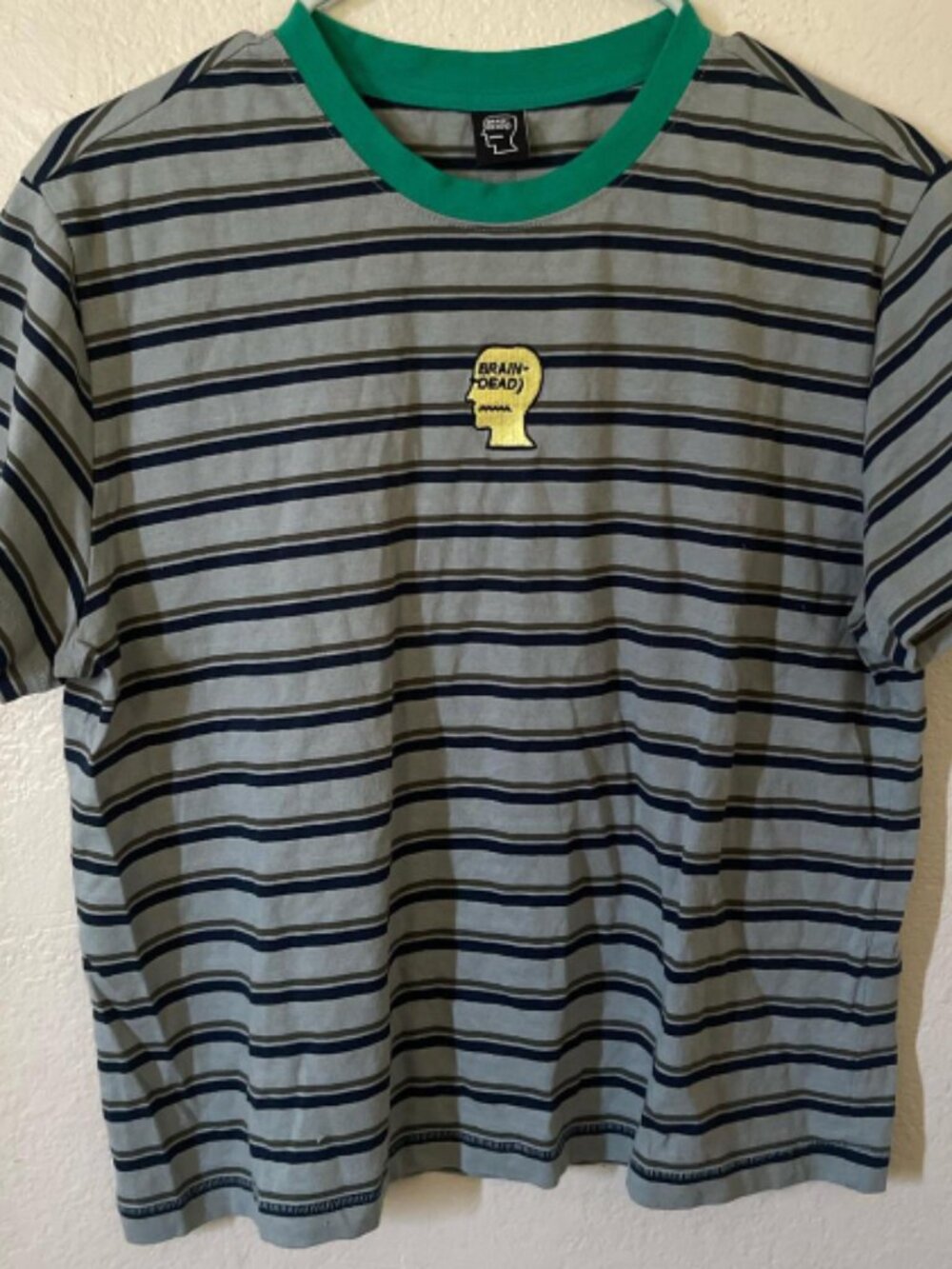 Fashionable striped short sleeved T-shirt